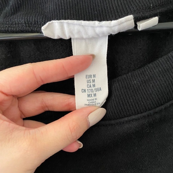 H&M sweater - Picture 2 of 3